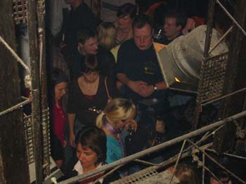 100-0069_IMG